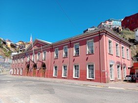 Edificio de la Aduana de Valparaíso - Photo 2